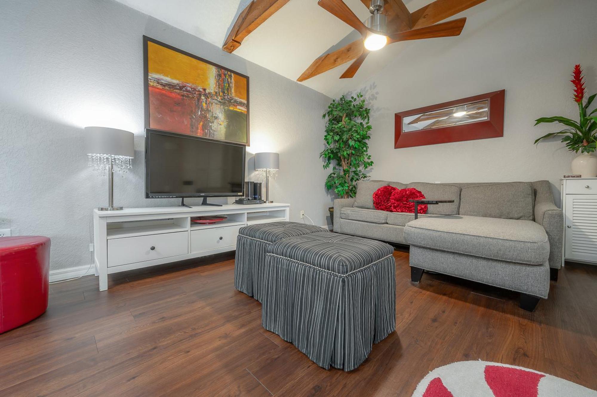 טאמפה Hidden Couples Loft Retreat In Heights Foodie District מראה חיצוני תמונה